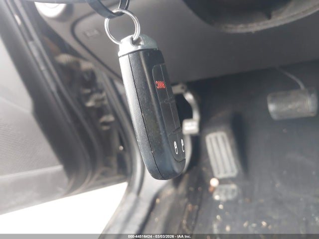 3C4PDCAB4JT498065 Dodge JOURNEY SE