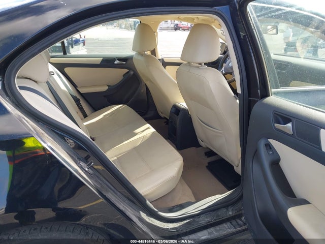 2012 Volkswagen Jetta 2.5l Se მანქანა იყიდება აუქციონზე, vin: 3VWDX7AJ3CM108415, აუქციონის ნომერი: 44516446