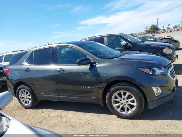 Chevrolet EQUINOX LT 2018 2GNAXSEV1J6314160 Image 13