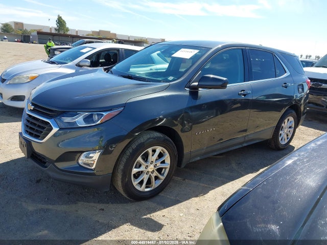 Chevrolet EQUINOX LT 2018 2GNAXSEV1J6314160 Image 2
