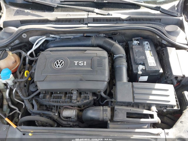 3VW4T7AJ6EM293963 Volkswagen Jetta Gli Edition 30 W/nav