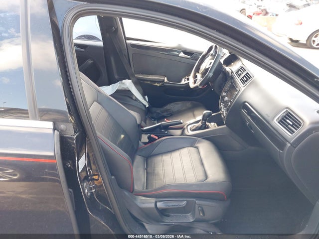 3VW4T7AJ6EM293963 Volkswagen Jetta Gli Edition 30 W/nav