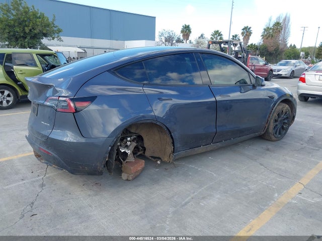 2023 TESLA MODEL Y 7SAYGDEE4PF615966 Photo 3