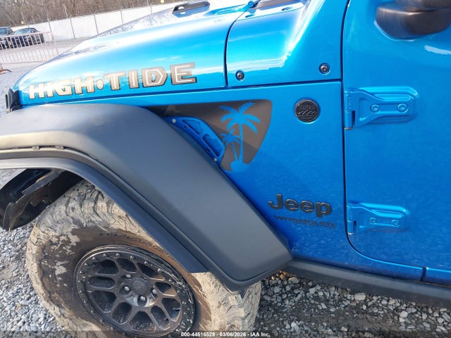 44516529 :رقم المزاد ، 1C4HJXDGXNW244260 vin ، 2022 Jeep Wrangler Unlimited High Tide 4x4 مزاد بيع