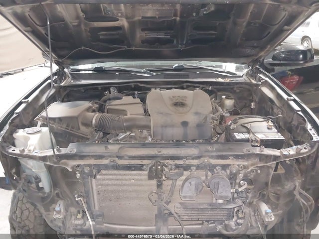 Aukcja sprzedaży 2017 Toyota Tacoma Sr5 V6, vin: 3TMCZ5AN1HM050800, numer aukcji: 44516579