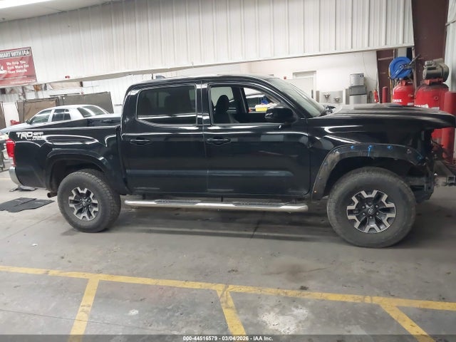 Aukcja sprzedaży 2017 Toyota Tacoma Sr5 V6, vin: 3TMCZ5AN1HM050800, numer aukcji: 44516579