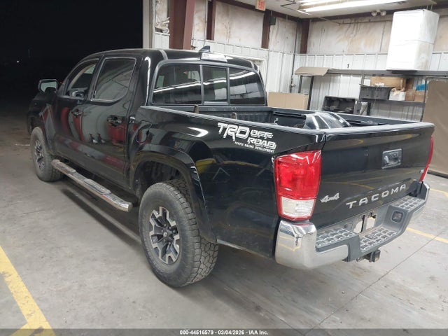 Aukcja sprzedaży 2017 Toyota Tacoma Sr5 V6, vin: 3TMCZ5AN1HM050800, numer aukcji: 44516579