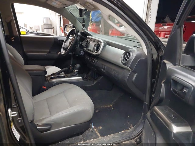 Aukcja sprzedaży 2017 Toyota Tacoma Sr5 V6, vin: 3TMCZ5AN1HM050800, numer aukcji: 44516579