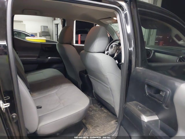 Aukcja sprzedaży 2017 Toyota Tacoma Sr5 V6, vin: 3TMCZ5AN1HM050800, numer aukcji: 44516579