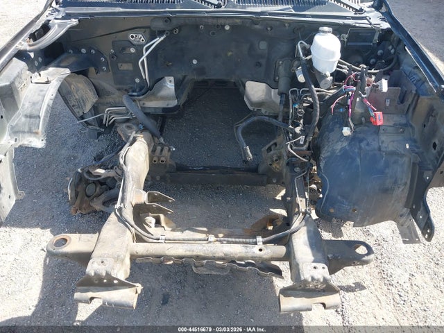 2005 Chevrolet Tahoe Ls მანქანა იყიდება აუქციონზე, vin: 1GNEC13TX5R216702, აუქციონის ნომერი: 44516679