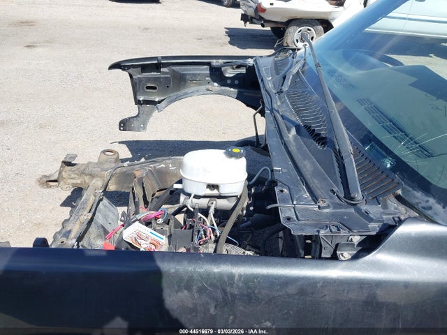 2005 Chevrolet Tahoe Ls მანქანა იყიდება აუქციონზე, vin: 1GNEC13TX5R216702, აუქციონის ნომერი: 44516679