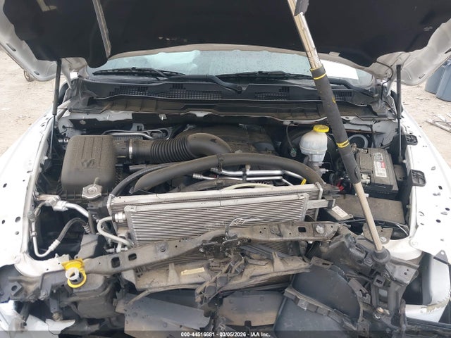 1C6RR6TT8KS532505 RAM 1500 Classic Slt 4x2 6&#039;4 Box