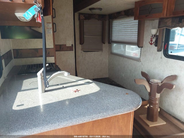 44516705 :رقم المزاد ، 5ZT3CH1B7CA305074 vin ، 2012 Forest River Chaparral مزاد بيع