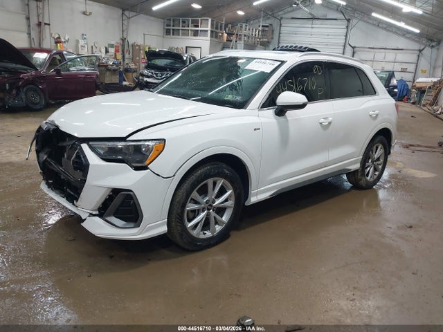 2022 AUDI Q3 WA1DECF31N1127695 Photo 1
