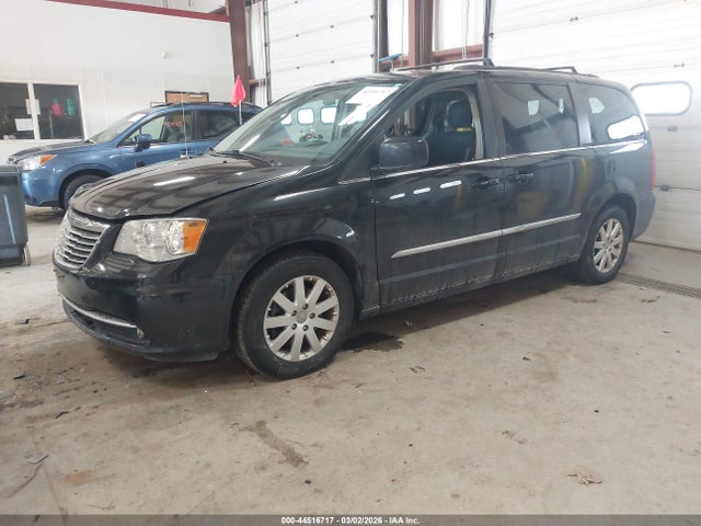 2015 Chrysler Town & Country Touring მანქანა იყიდება აუქციონზე, vin: 2C4RC1BG3FR707591, აუქციონის ნომერი: 44516717