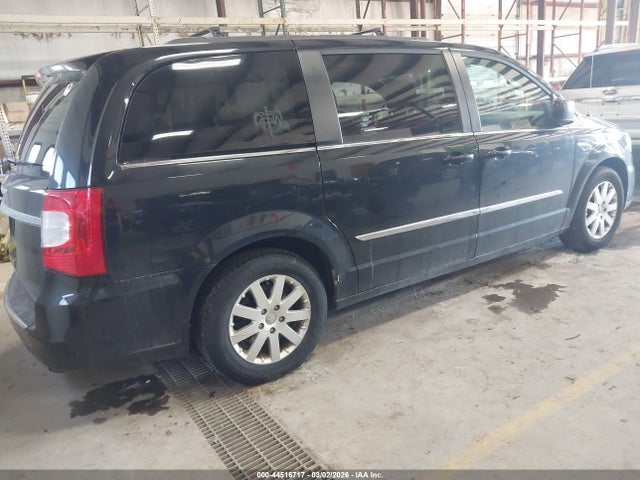 2015 Chrysler Town & Country Touring მანქანა იყიდება აუქციონზე, vin: 2C4RC1BG3FR707591, აუქციონის ნომერი: 44516717