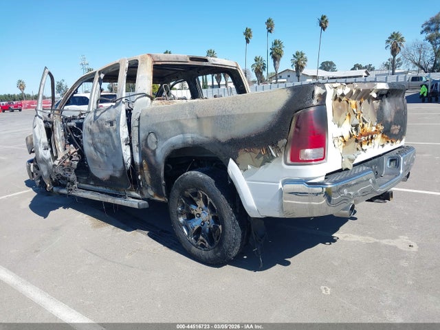 1C6RR6NM5KS709680 RAM 1500 Classic Laramie 4x2 5&#039;7 Box
