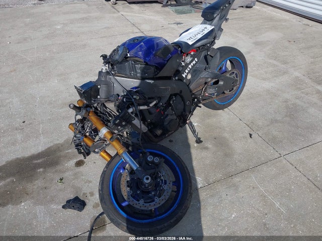Yamaha YZFR6 2017 JYARJ28E6HA001798 Image 2
