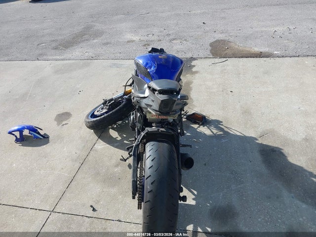 Yamaha YZFR6 2017 JYARJ28E6HA001798 Image 6