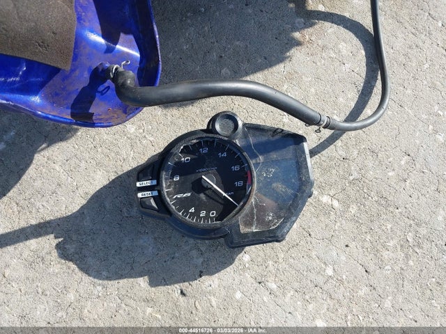 Yamaha YZFR6 2017 JYARJ28E6HA001798 Image 7