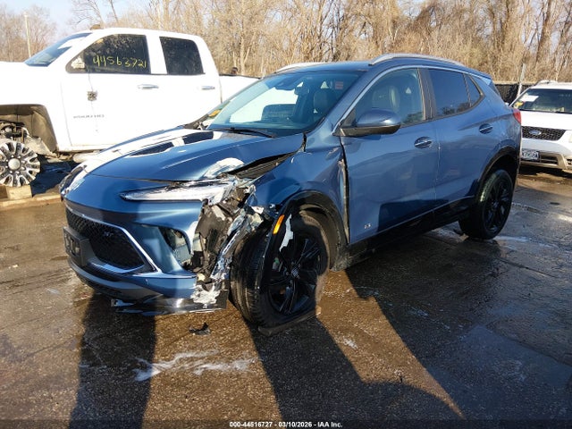 2026 Buick Encore Gx Sport Touring Fwd მანქანა იყიდება აუქციონზე, vin: KL4AMDSL1TB060511, აუქციონის ნომერი: 44516727