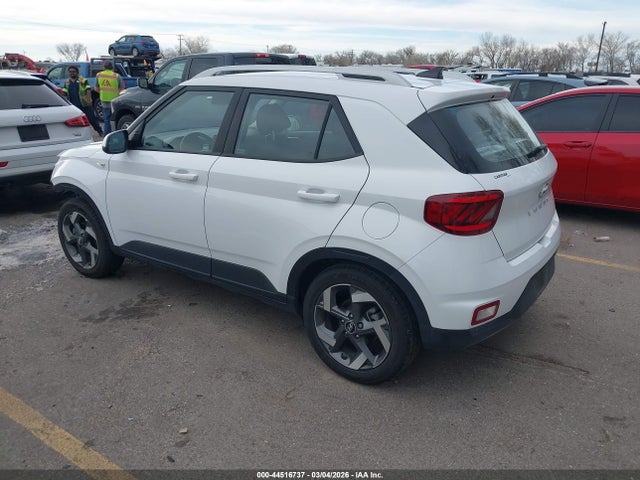 2021 HYUNDAI VENUE KMHRC8A37MU100323 Photo 2