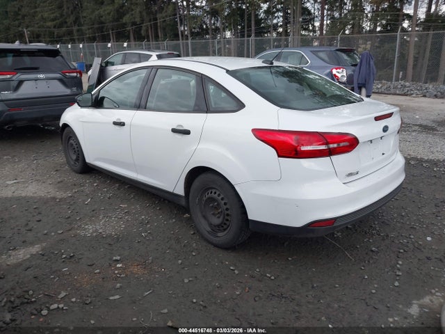 Ford FOCUS S 2017 1FADP3E28HL348587 Image 3
