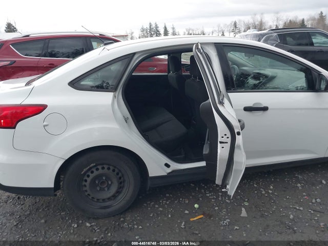 Ford FOCUS S 2017 1FADP3E28HL348587 Image 8