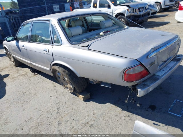 2003 JAGUAR XJ SAJDA14C13LF57063 Photo 2