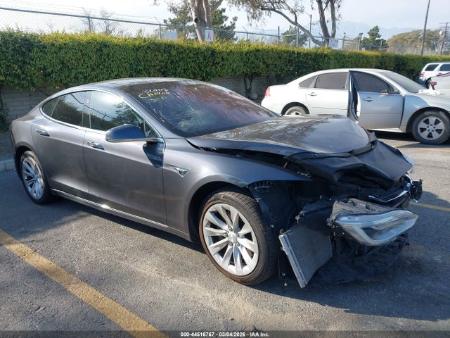 2017 TESLA MODEL S 5YJSA1E15HF203766
