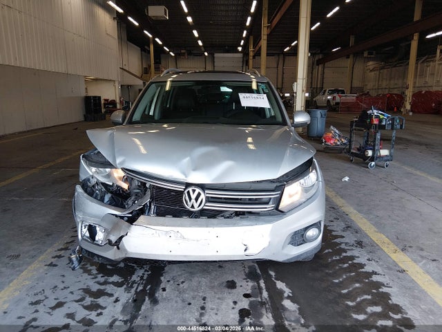 2013 Volkswagen Tiguan S/se/sel მანქანა იყიდება აუქციონზე, vin: WVGBV7AX4DW538102, აუქციონის ნომერი: 44516824