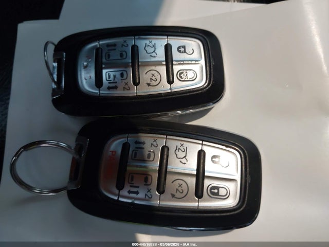 2017 CHRYSLER PACIFICA 2C4RC1BG5HR762658 Photo 10