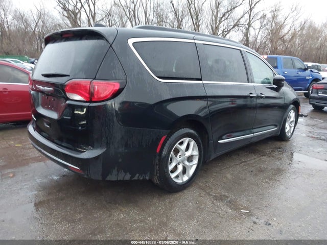 2017 CHRYSLER PACIFICA 2C4RC1BG5HR762658 Photo 3