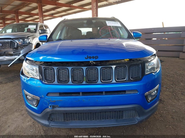 3C4NJCBB0JT471573 Jeep Compass Altitude Fwd