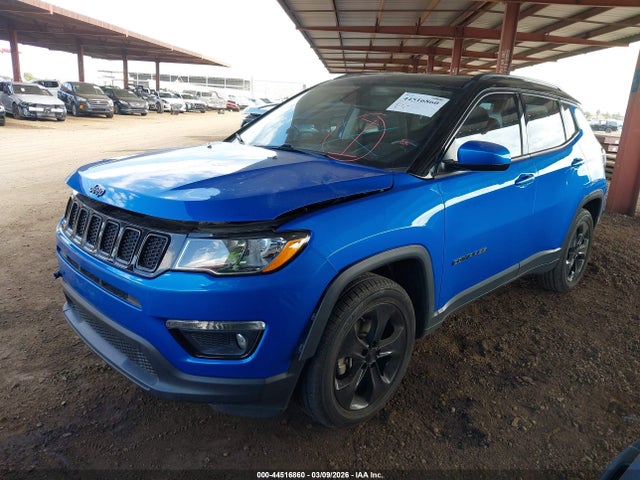 3C4NJCBB0JT471573 Jeep Compass Altitude Fwd