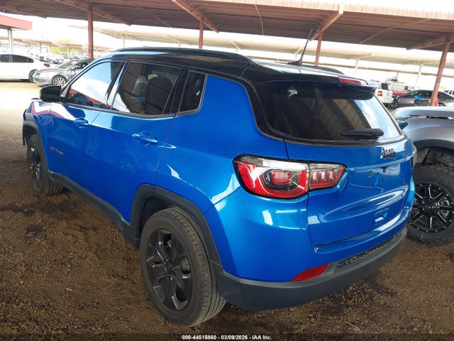3C4NJCBB0JT471573 Jeep Compass Altitude Fwd