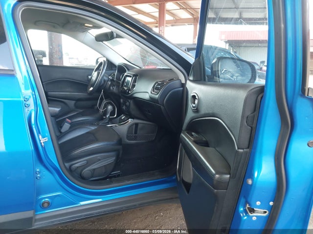3C4NJCBB0JT471573 Jeep Compass Altitude Fwd