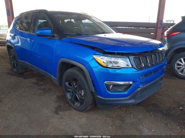 3C4NJCBB0JT471573 Jeep Compass Altitude Fwd