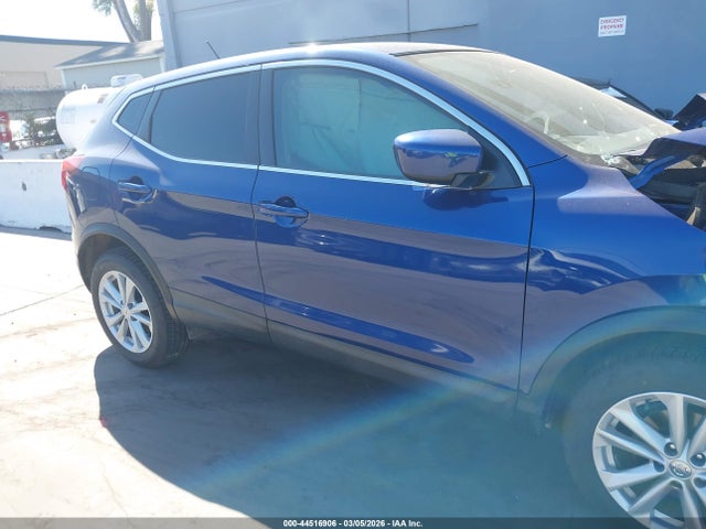 JN1BJ1CP2HW011212 Nissan Rogue Sport S