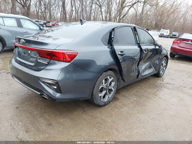 2021 Kia Forte Lxs მანქანა იყიდება აუქციონზე, vin: 3KPF24AD2ME264587, აუქციონის ნომერი: 44516917