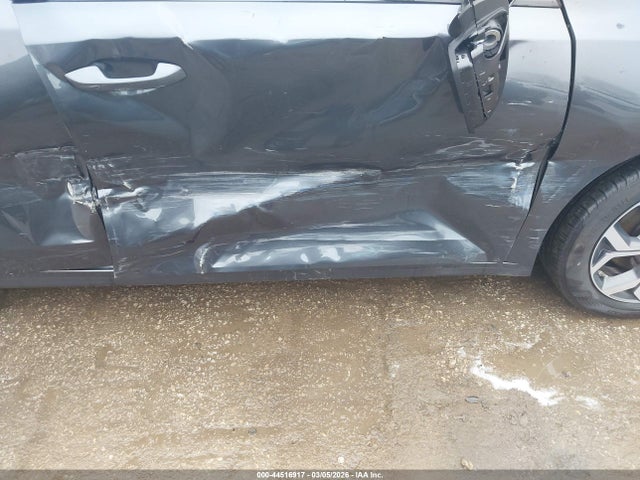 2021 Kia Forte Lxs მანქანა იყიდება აუქციონზე, vin: 3KPF24AD2ME264587, აუქციონის ნომერი: 44516917