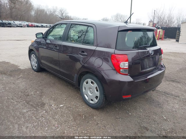 2013 SCION XD JTKKUPB43D1037185 Photo 2