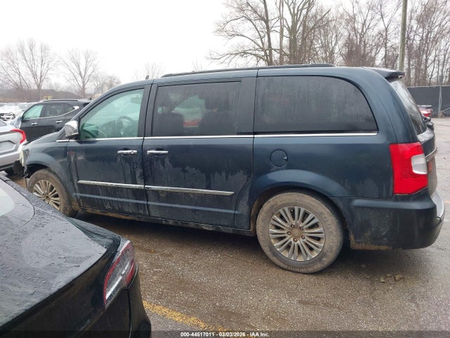 Продажа на аукционе авто 2014 Chrysler Town & Country Touring-l, vin: 2C4RC1CG1ER163878, номер лота: 44517011