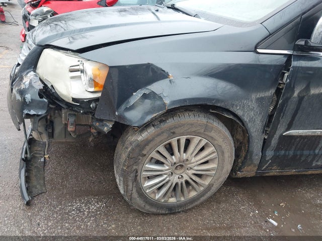 Продажа на аукционе авто 2014 Chrysler Town & Country Touring-l, vin: 2C4RC1CG1ER163878, номер лота: 44517011