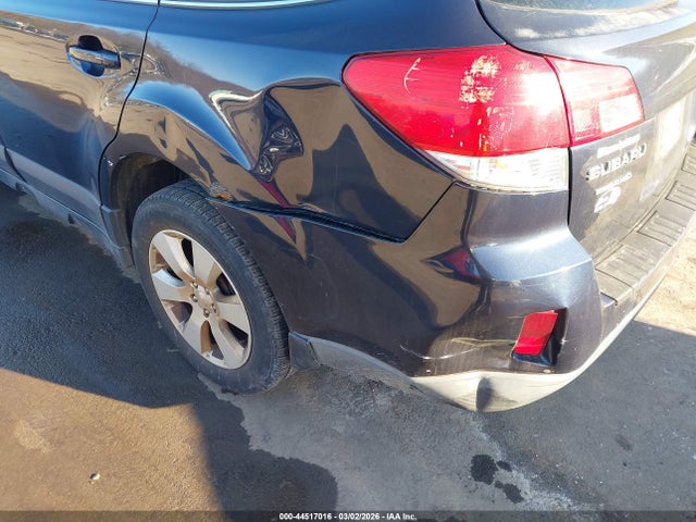 44517016 :رقم المزاد ، 4S4BRBCC9C3298353 vin ، 2012 Subaru Outback 2.5i Premium مزاد بيع