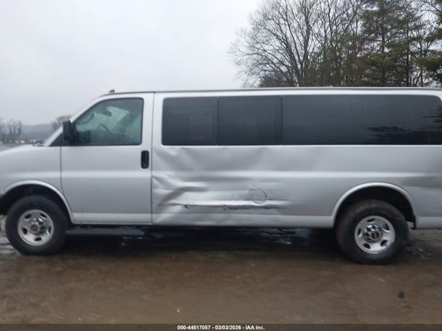 44517057 :رقم المزاد ، 1GJZ7PFPXN1204802 vin ، 2022 Gmc Savana Passenger Rwd 3500 Extended Wheelbase Lt مزاد بيع