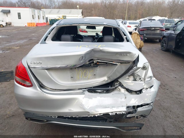 2015 Mercedes-benz C 300 მანქანა იყიდება აუქციონზე, vin: 55SWF4JB5FU064253, აუქციონის ნომერი: 44517069