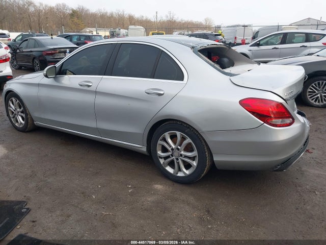 2015 Mercedes-benz C 300 მანქანა იყიდება აუქციონზე, vin: 55SWF4JB5FU064253, აუქციონის ნომერი: 44517069