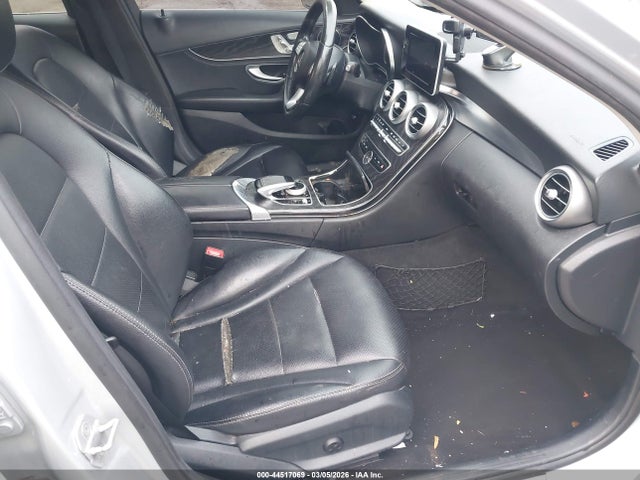2015 Mercedes-benz C 300 მანქანა იყიდება აუქციონზე, vin: 55SWF4JB5FU064253, აუქციონის ნომერი: 44517069