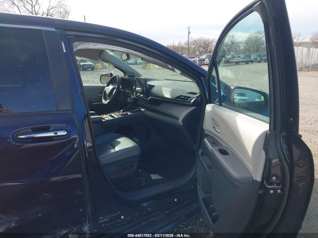 2024 TOYOTA SIENNA 5TDJSKFC7RS142559 Photo 4